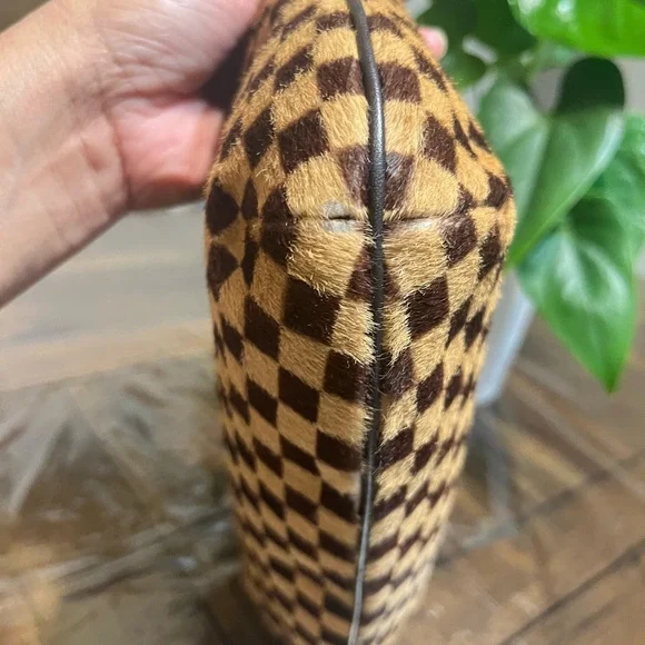 Louis Vuitton Brown and Tan Checkered Shoulder Bag - Picture 10 of 14